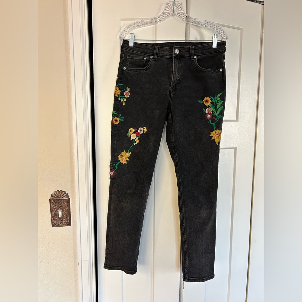 H&M &Denim Embroidered Black Jeans - Size 30